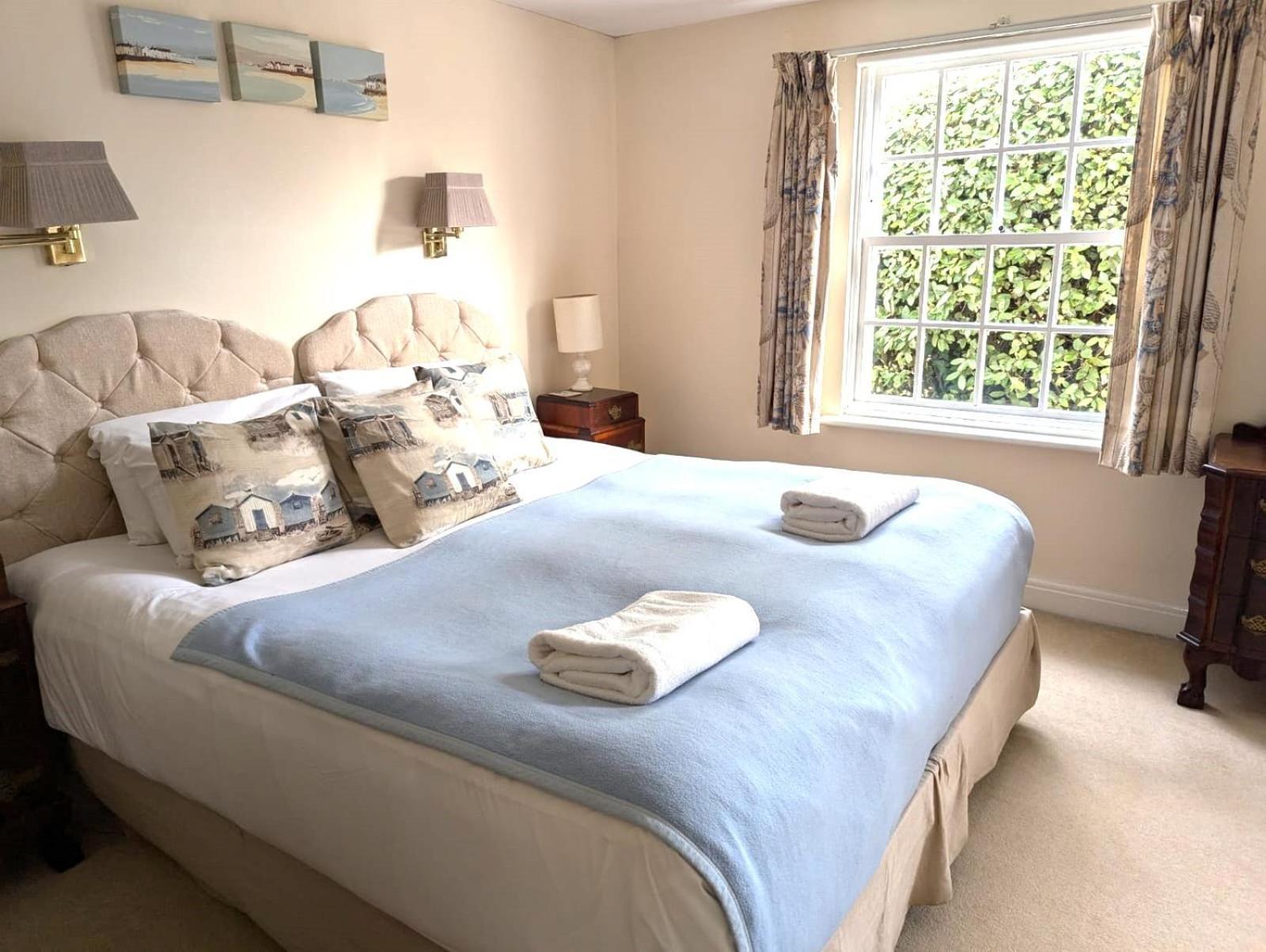 Georgian 2 Bedroom Apartment In Chichester With Free Parking - Chichester Holiday Properties Zewnętrze zdjęcie