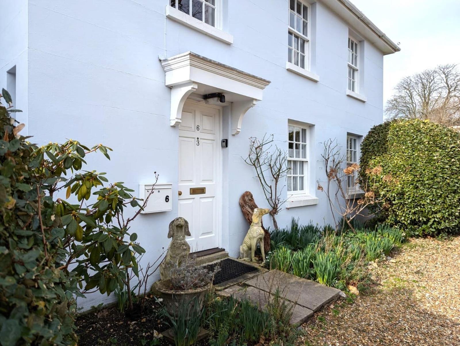 Georgian 2 Bedroom Apartment In Chichester With Free Parking - Chichester Holiday Properties Zewnętrze zdjęcie