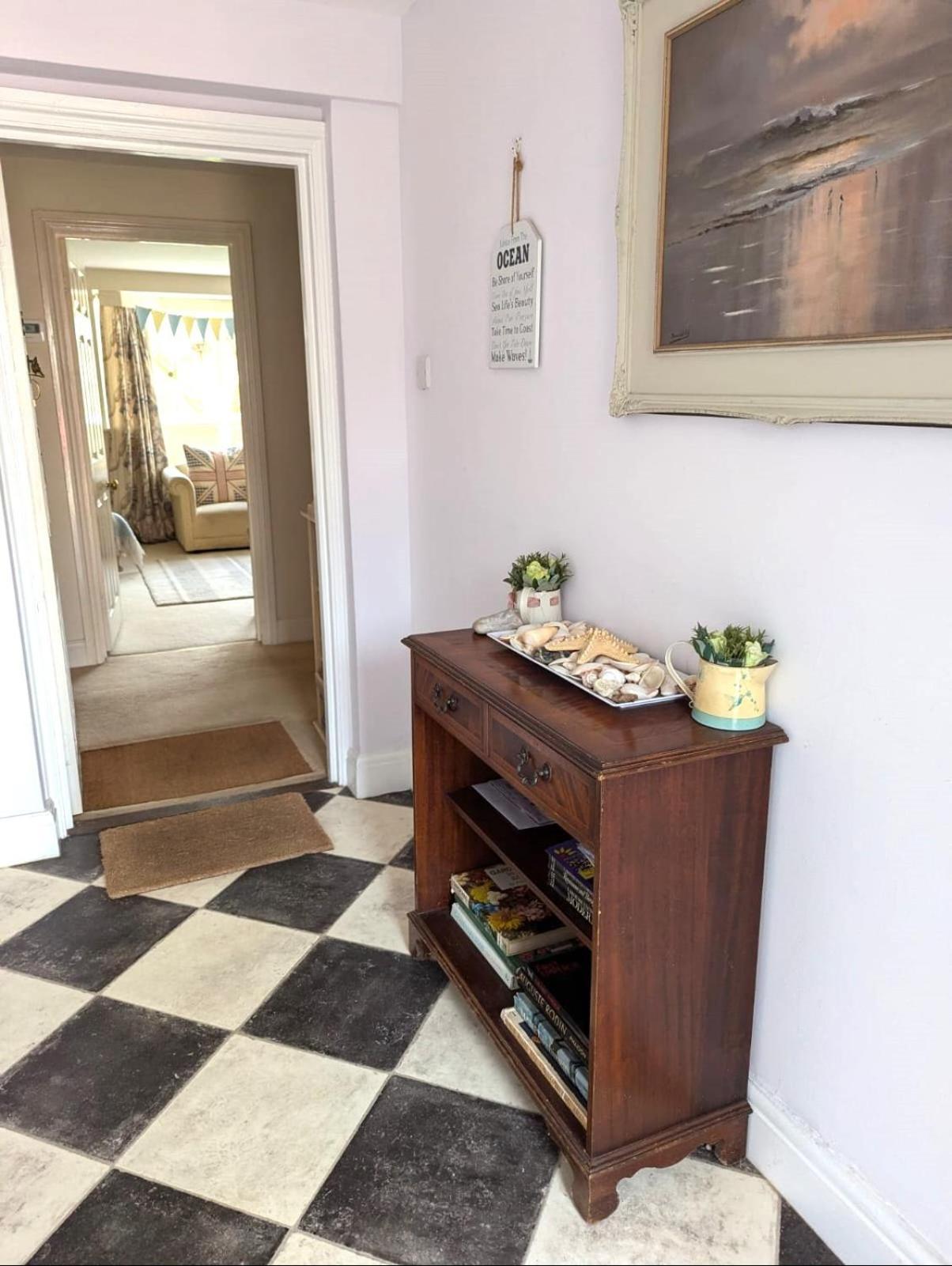 Georgian 2 Bedroom Apartment In Chichester With Free Parking - Chichester Holiday Properties Zewnętrze zdjęcie