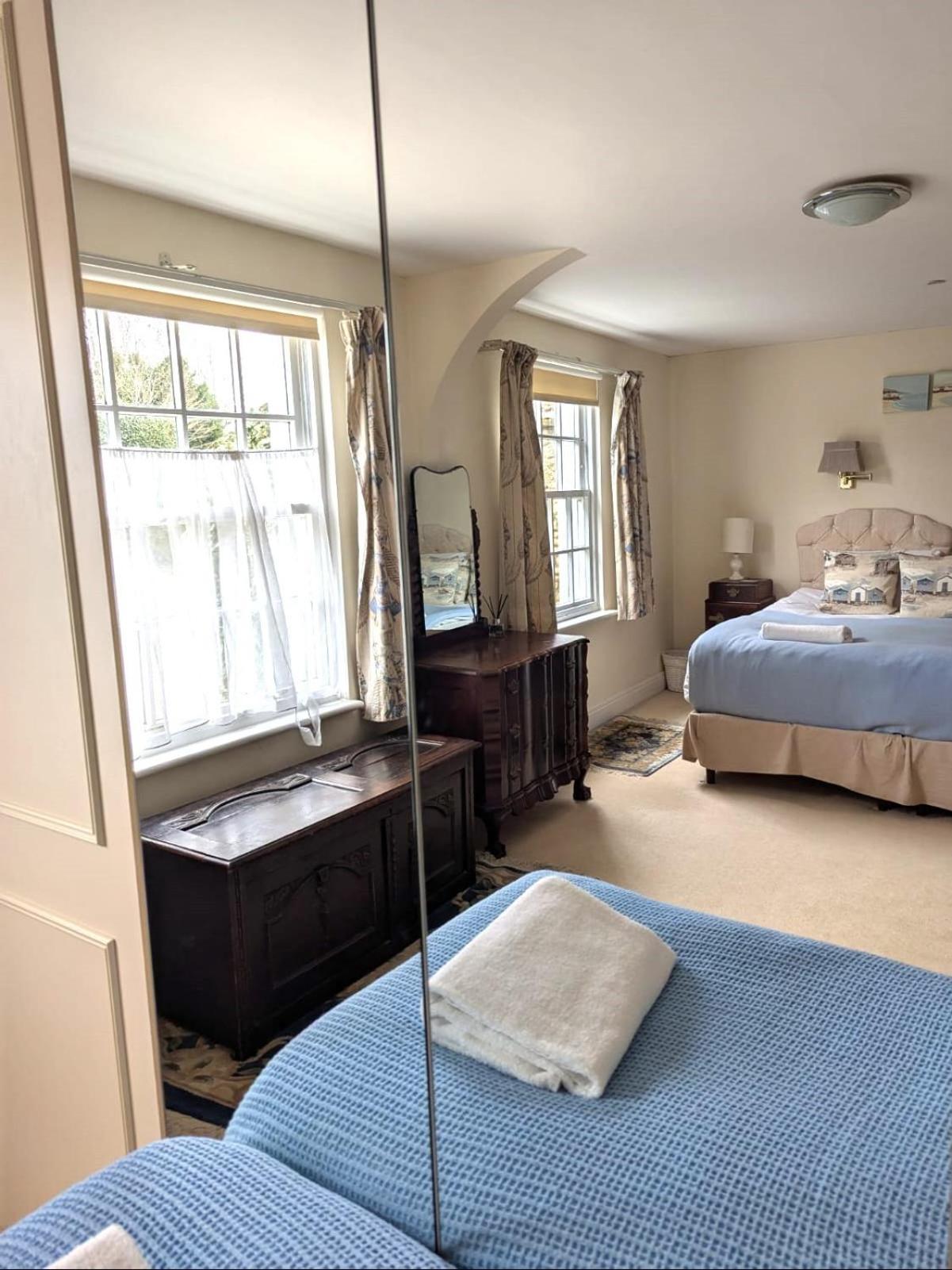 Georgian 2 Bedroom Apartment In Chichester With Free Parking - Chichester Holiday Properties Zewnętrze zdjęcie