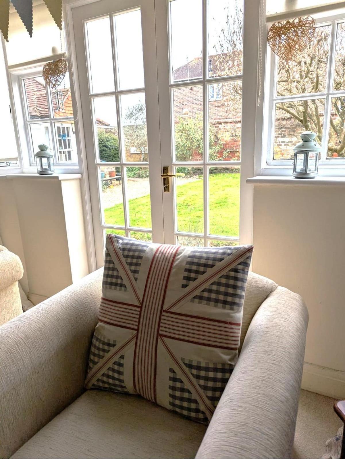 Georgian 2 Bedroom Apartment In Chichester With Free Parking - Chichester Holiday Properties Zewnętrze zdjęcie